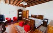 Bedroom 2 Villa Curti