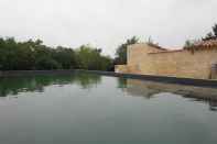 Swimming Pool Le Dojo du Plessis