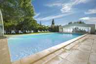 Swimming Pool Les Terres de Saint Hilaire