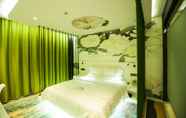 Kamar Tidur 5 Fun-loving Theme Hotel of Tengchong