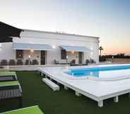 Swimming Pool 2 Bed & Breakfast del Faro