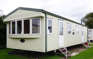 Exterior 2 Caravan Hire at Sunnydale Holiday Park