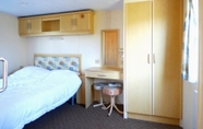 Bedroom 5 Caravan Hire at Sunnydale Holiday Park