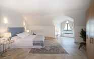 Bedroom 5 Penthouse M Reserva del Higueron 3 BEDROOMS. TRANSFER to the Beach and Train station. JACUZZI. WIFI. 2 PARKING. 2 SWIMMING POOL