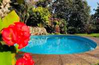 Swimming Pool Hotel Taina Rapa Nui