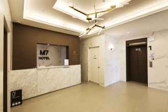 Lobby 4 M7 hotel