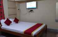 Phòng ngủ 5 Goroomgo Maa Ugratara Lodge Puri