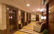 Lobby 5 Zaha Al Munawara Hotel