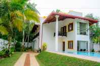 Exterior Villa White