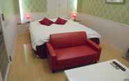 Kamar Tidur 6 HOTEL MOULIN ROUGE - Adults Only