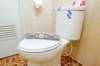 Toilet Kamar Puri Park View Apartment with Balcony