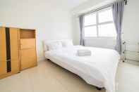 Kamar Tidur Minimalist Apartment with Sofa Bed at Parahyangan Residence