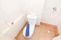 In-room Bathroom Simple Studio Bassura City Apartment