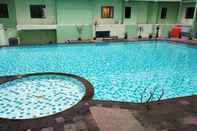 Swimming Pool Warm Cozy Menteng Square Apartment