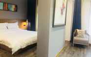 Kamar Tidur 5 Once Artistic Inn