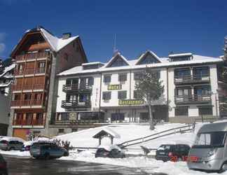 Exterior 2 Hotel Tirol