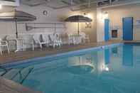 Swimming Pool Hastings Country Inn