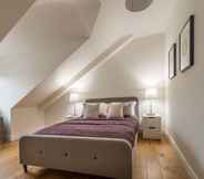 Bedroom 4 Hampden Apartments - The Victoria