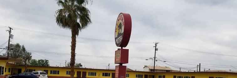 Exterior Western Motel