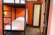 Kamar Tidur 5 Jasmine Hostel