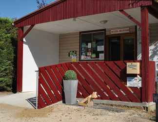 Exterior 2 Camping Les Lacs de Courtes - Chalets