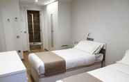 Bedroom 5 Ginosi Pedralbes Hotel