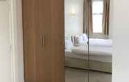 ห้องนอน 6 Gatwick Inn Hotel