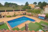 Swimming Pool Villa Arrabal