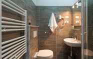 In-room Bathroom 6 Affittacamere Le Farfalle