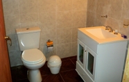 Toilet Kamar 6 Iberia Full