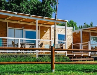 Exterior 2 Sereno Camping Holiday