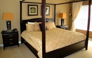 Kamar Tidur 6 6BR 4BA Home in Windsor Hills by CV-2564