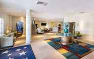 Lobi 6 Quality Inn & Suites Conference Center