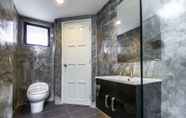 In-room Bathroom 6 The Forum Condominium by Brassalova 132