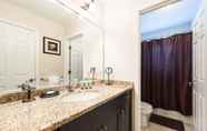 Toilet Kamar 2 Je49330 - Reunion Resort - 4 Bed 2 Baths Villa