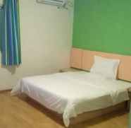 Kamar Tidur 4 7 Days Inn