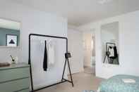 Kamar Tidur Canalside Scandinavian - Parking & Netflix