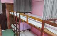 Kamar Tidur 6 Lucky Homestay - Hostel