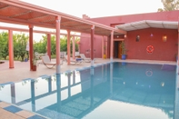 Swimming Pool Riad Dar Zen Salma