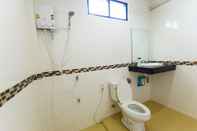 In-room Bathroom Sleep In Lanta Resort