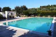 Kolam Renang Borgo del Cavaliere - Luxury Apartments