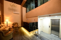 Lobby Hotel Aristocrat Batumi