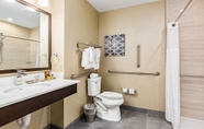 In-room Bathroom 7 Best Western Plus Philadelphia-Pennsauken Hotel