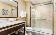 ห้องน้ำภายในห้อง 6 Best Western Plus Philadelphia-Pennsauken Hotel