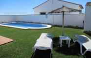 Swimming Pool 2 Chalet Huerta 1 con piscina y paddle