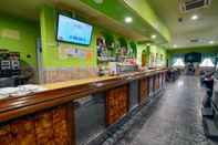 Bar, Kafe, dan Lounge Hostal La Torre II