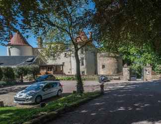 Exterior 2 B&B Le Château de Morey