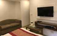 Bedroom 7 Hotel Avtar At New Delhi Railway Station