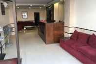 Lobby Hotel Avtar At New Delhi Railway Station