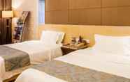 Kamar Tidur 3 Eastern Five Continents Hotel